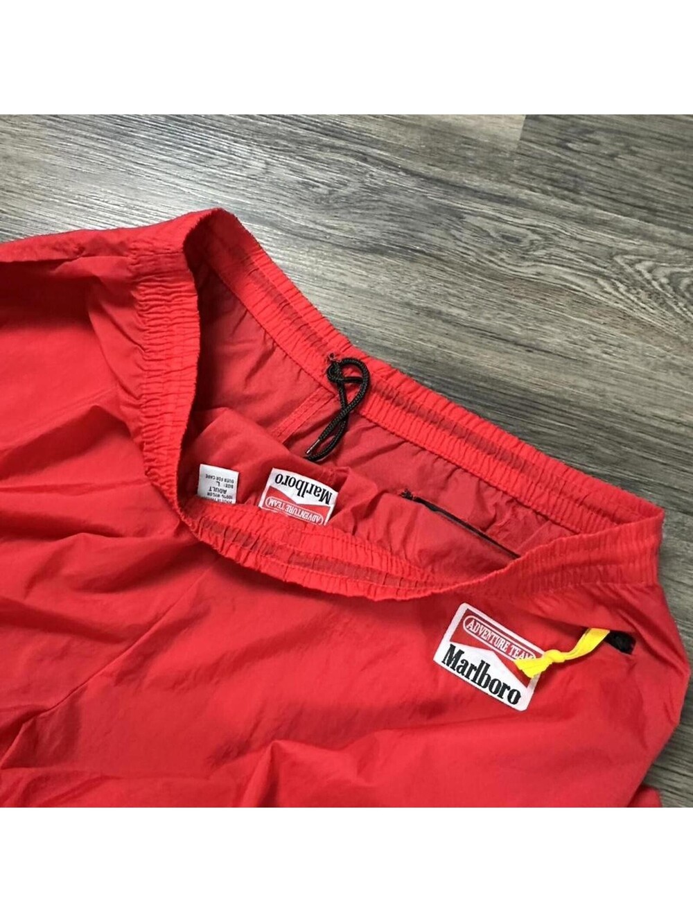 Vintage 90s red Marlboro baggy wide legged track pants retro fit cuffed Large - Picture 5 of 8